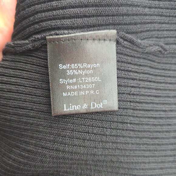 Line and Dot Y2K Black Ribbed Knit VNeck Cardigan Sweater Pearl Women Size Mediu - Picture 7 of 7